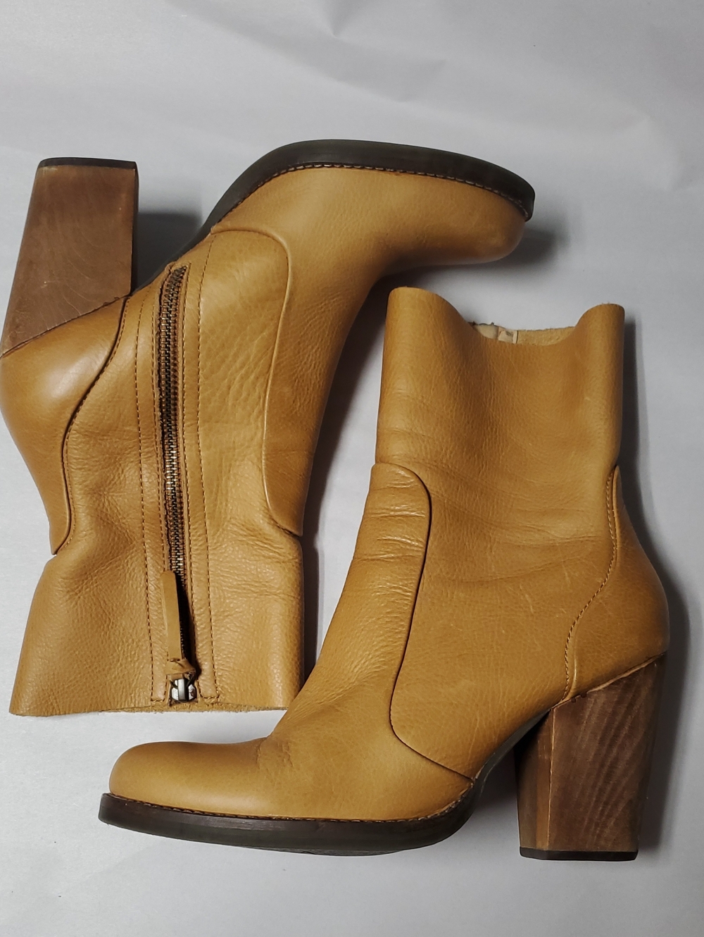 Latigo FRIENDS Tan Leather Block Heel Booties Size 7.5 BoHo 70s Western Romance